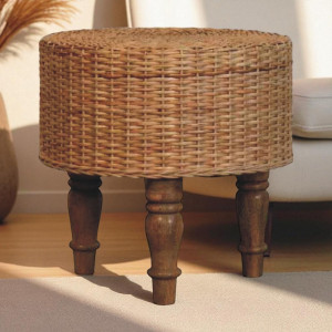 Sgabello Regency in rattan con quattro gambe tornite in mango