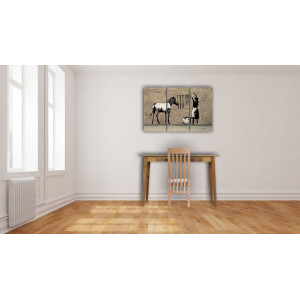 Elegante scrivania in legno massello di mango con finitura effetto rovere, due cassetti e gambe affusolate in stile nordico.