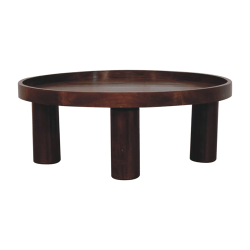 Ampio piano rotondo da 80 cm, ideale per libri, vassoi e complementi decorativi.